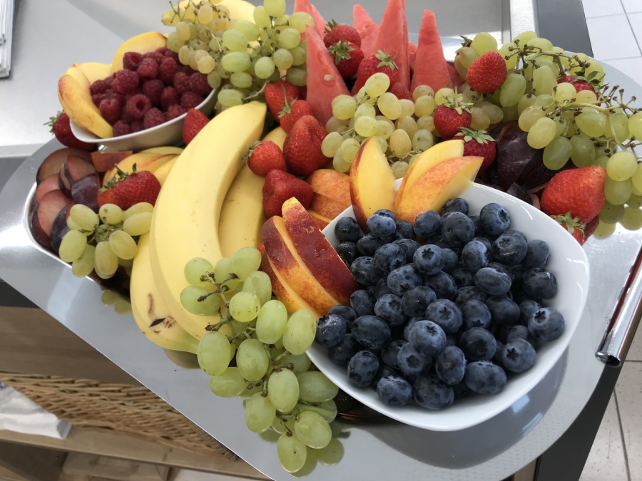 Frische Obstplatte aus dem Hülbener Dorfladen